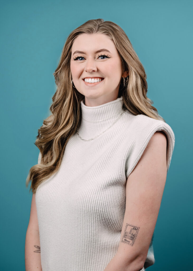 kelly morris headshot