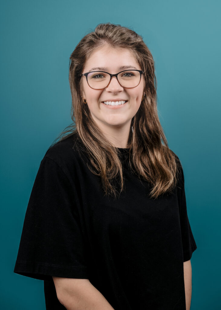 lydia buchanan headshot